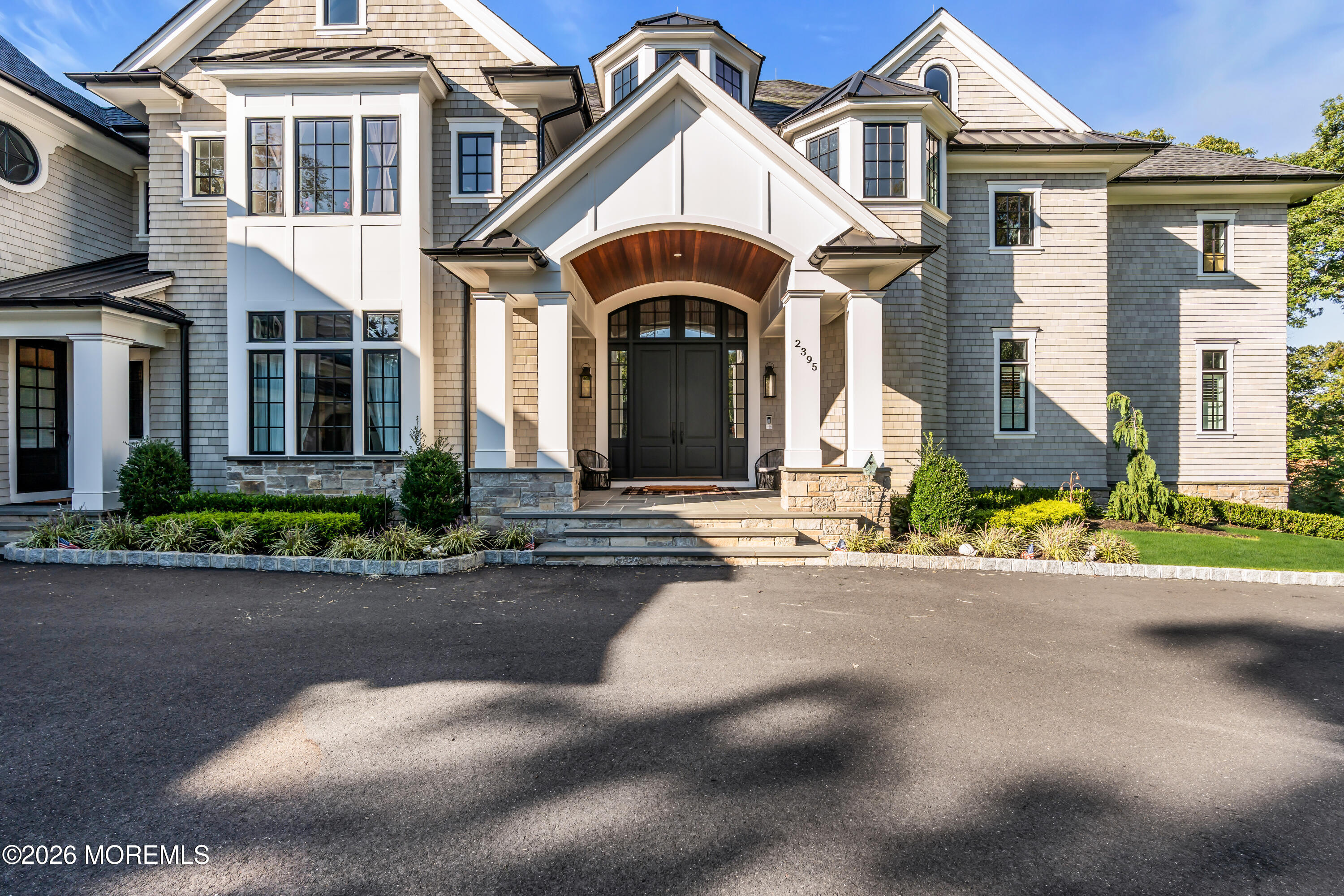 2395 Riverside Terrace