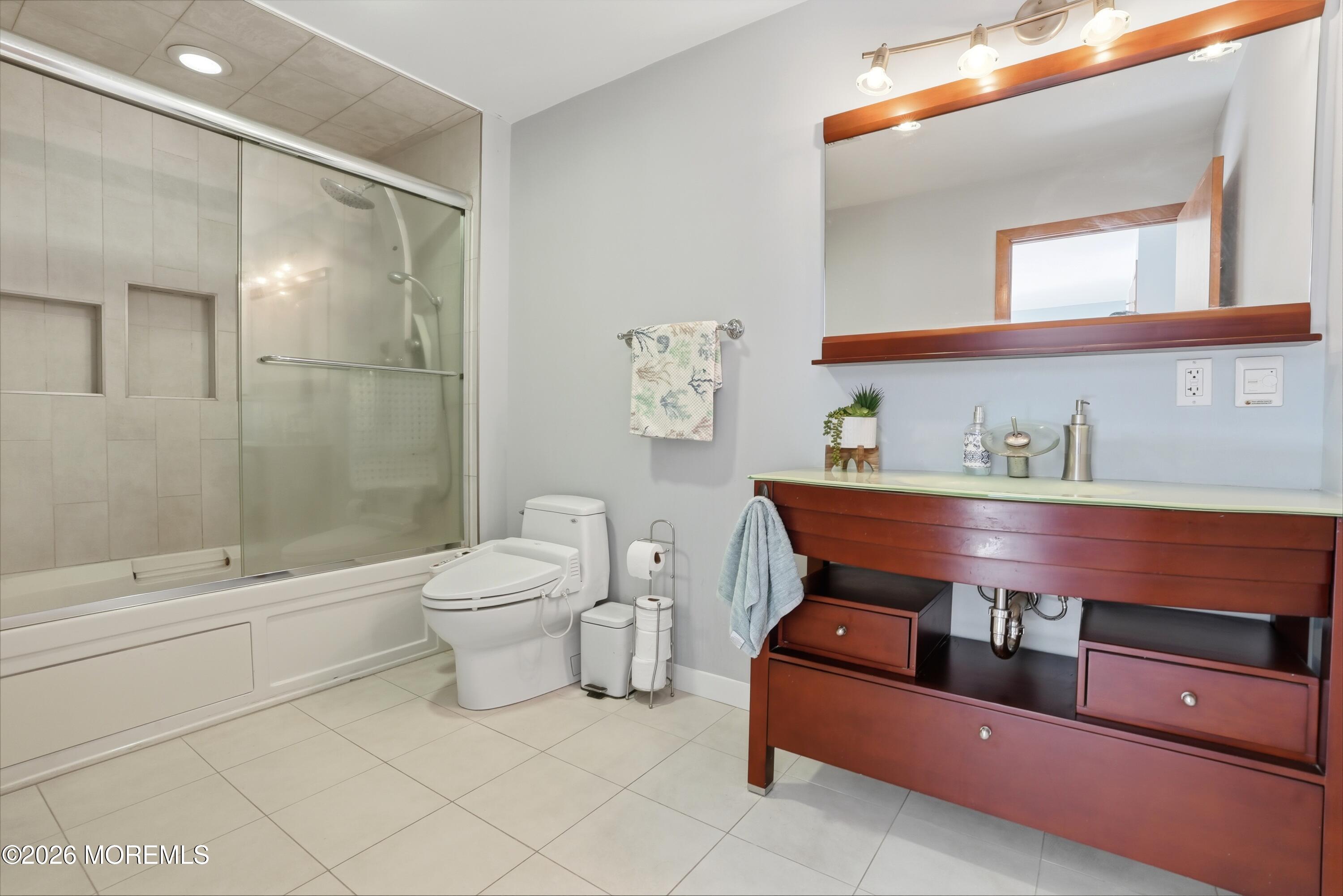 Millstone, New Jersey, 08535, United States, 6 Bedrooms Bedrooms, ,6 BathroomsBathrooms,Residential,Active,2037542