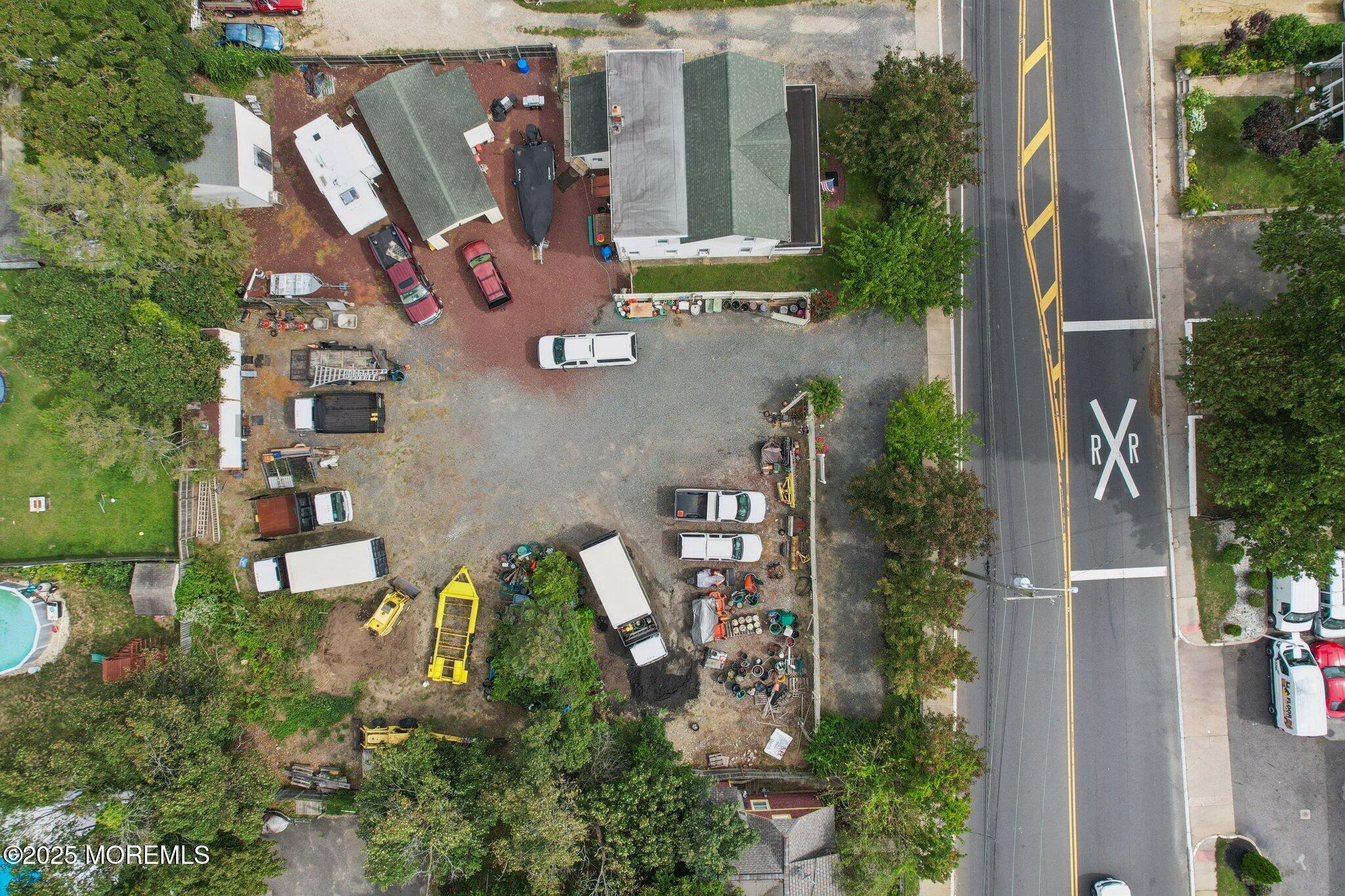 565-569 Joline Avenue