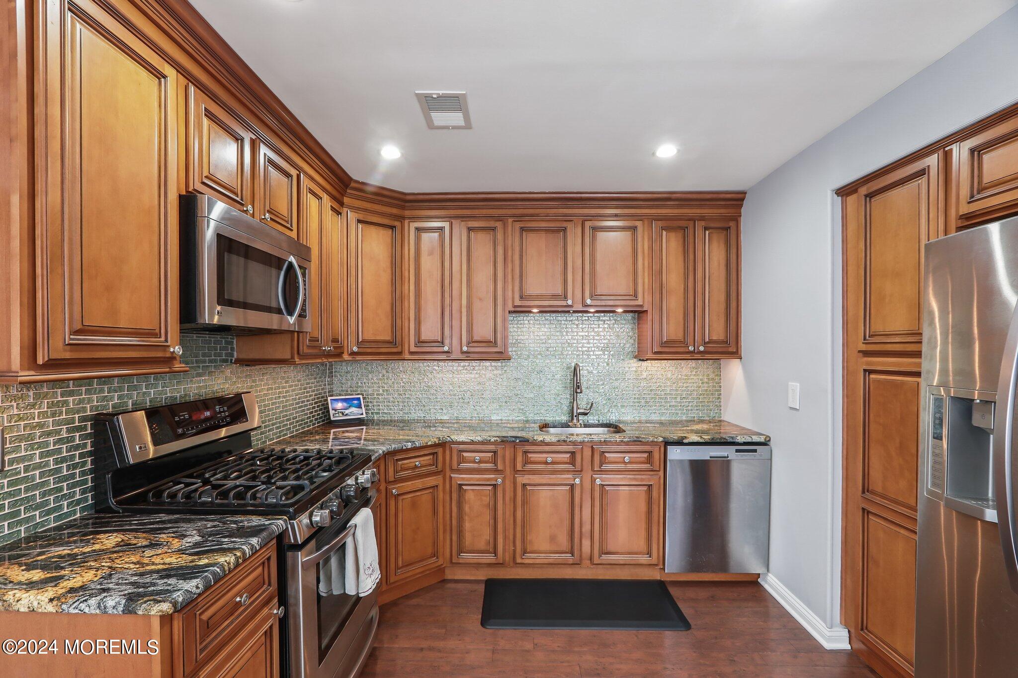 Photo 9 of 25 of 8 Millay Court condo
