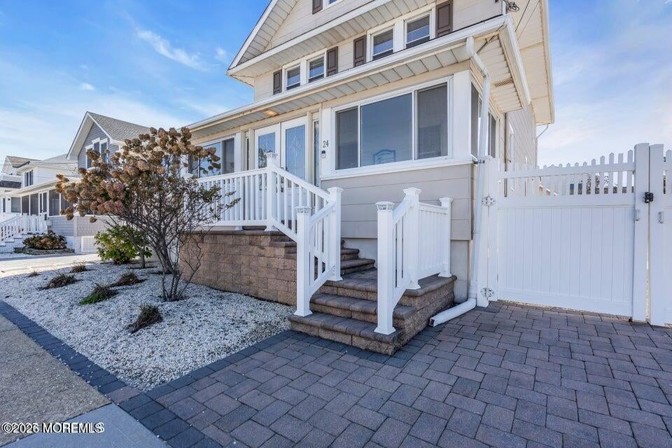 24 Reese Avenue