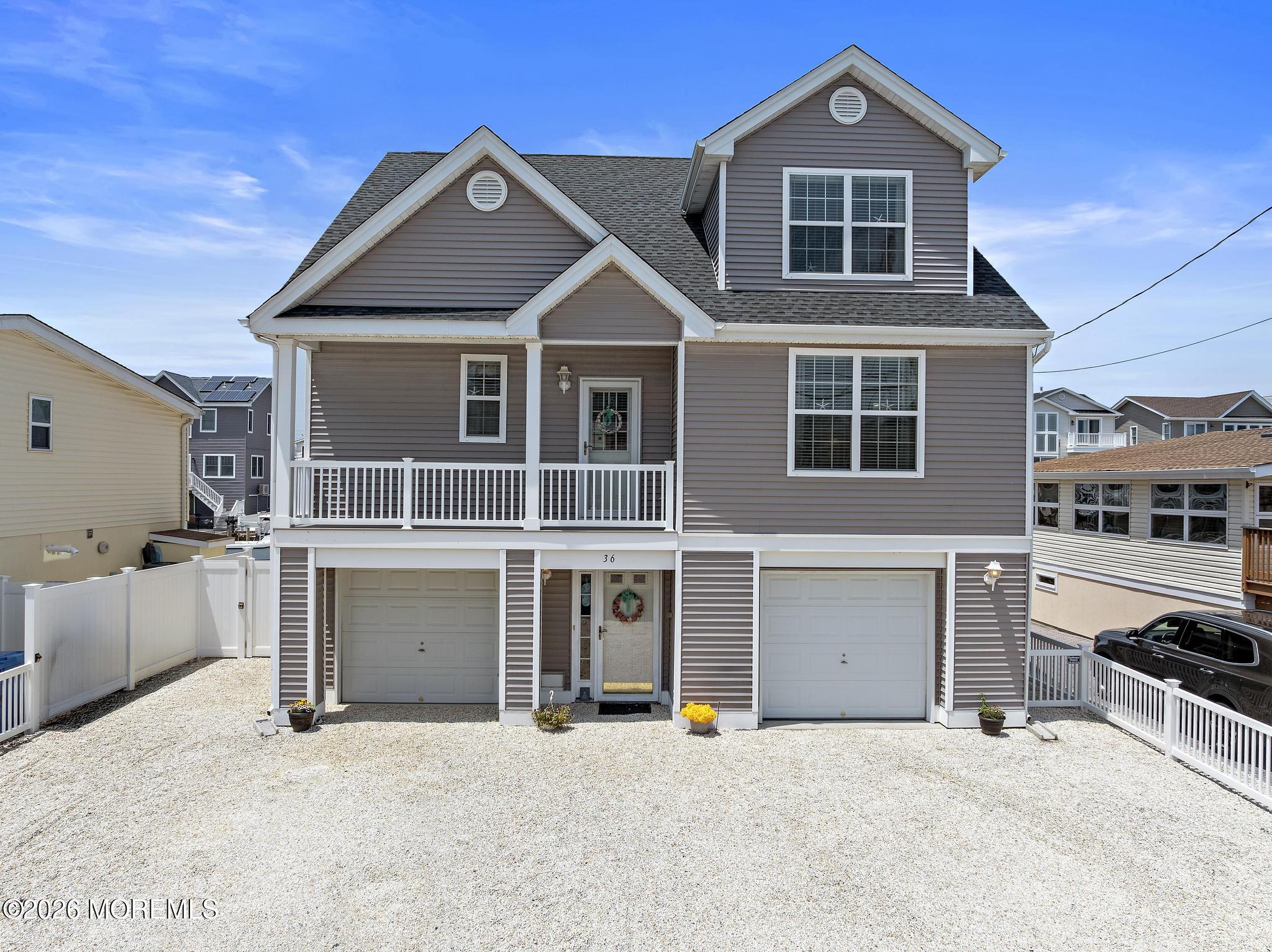 36 Clarence Drive