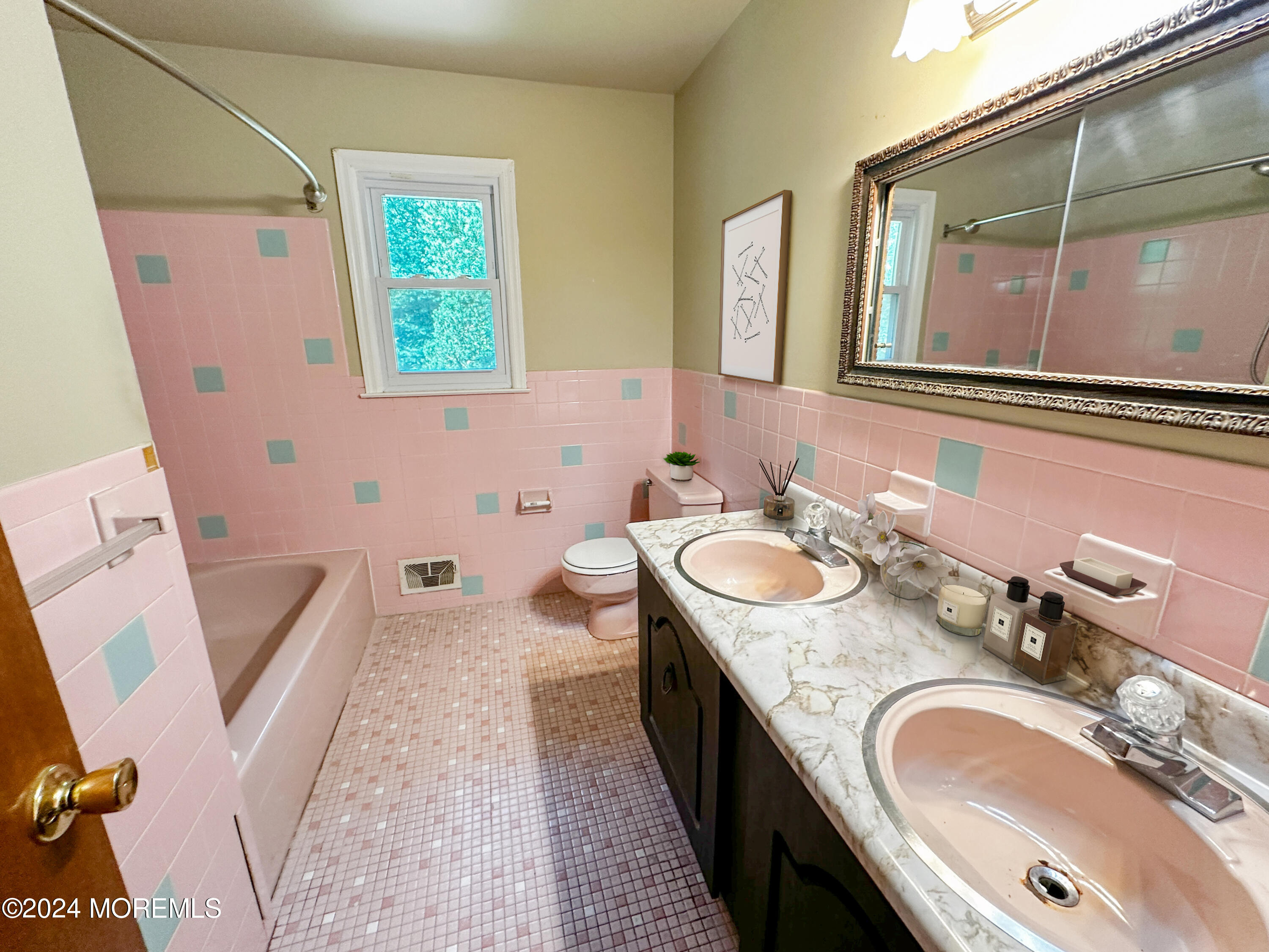 11 Green Hills Road, East Brunswick, New Jersey image 18
