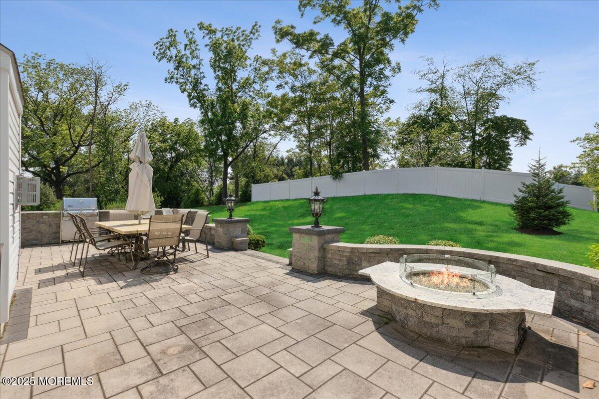 23 Interlachen Court, Monroe Township, New Jersey image 2