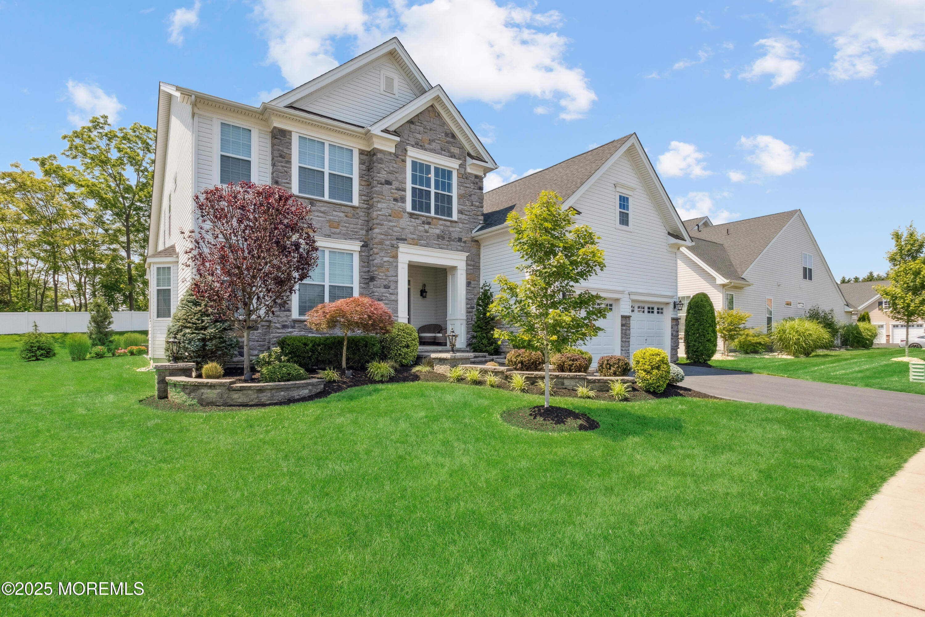 23 Interlachen Court, Monroe Township, New Jersey image 1