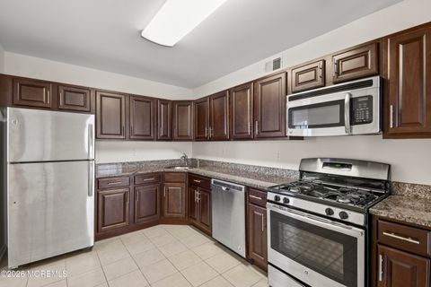 Condo For Sale - 1403 Plymouth Road<br/> North Brunswick, NJ 08902