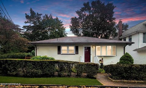 Photo of 937 N Concourse, Keyport, NJ 07735 (MLS # 22531164)
