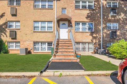 Condo For Sale - 393 College Drive #393<br/> Edison, NJ 08817