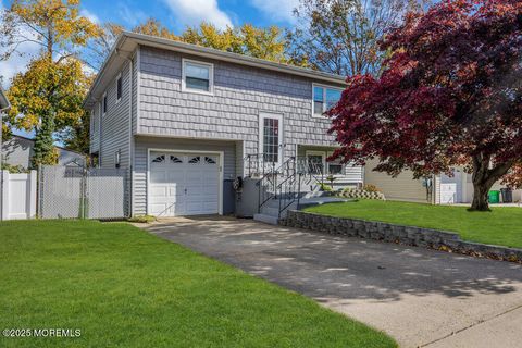 300 Beachwood Way Cliffwood Beach NJ 07735