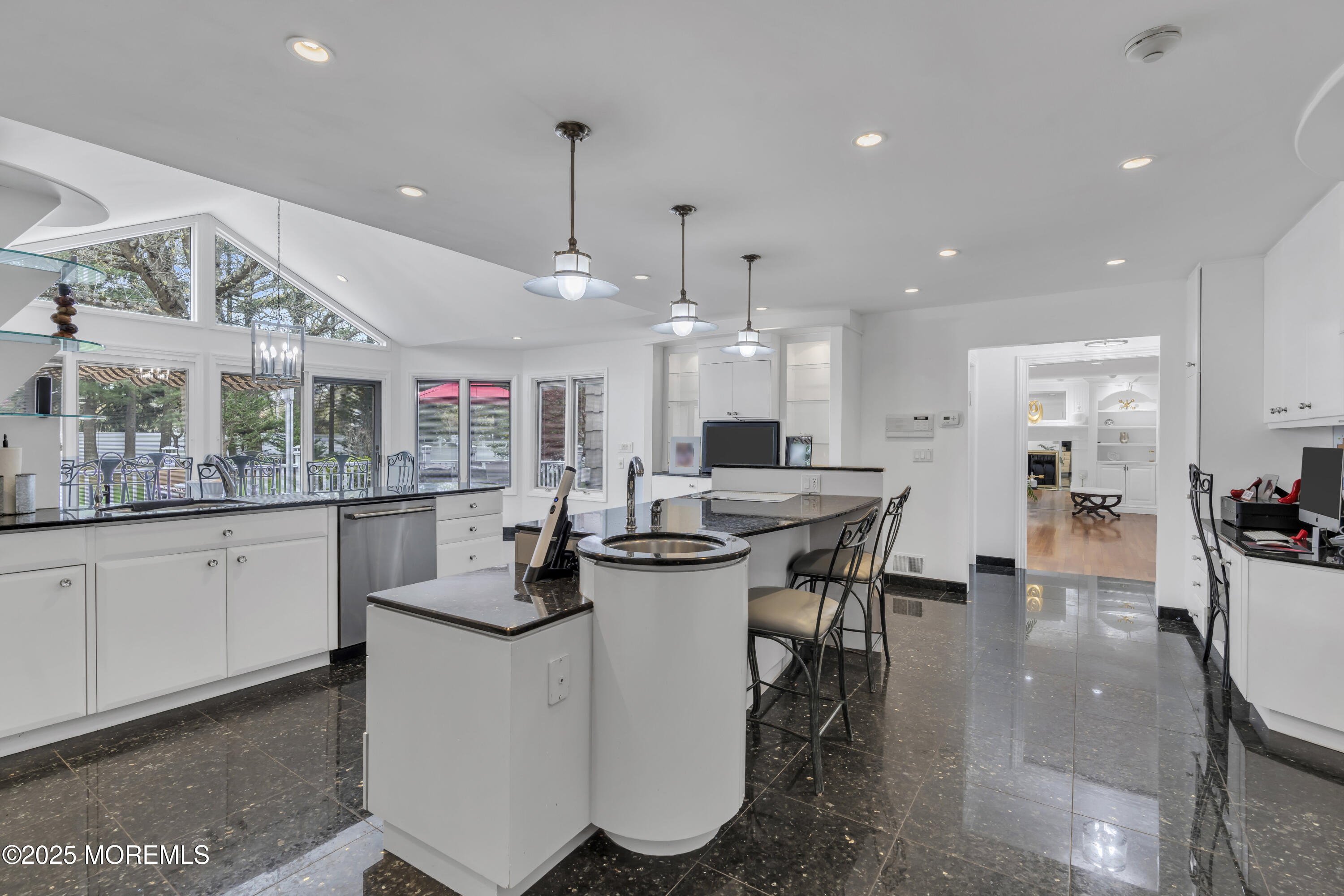 2 Liberty Road, Marlboro, New Jersey image 17