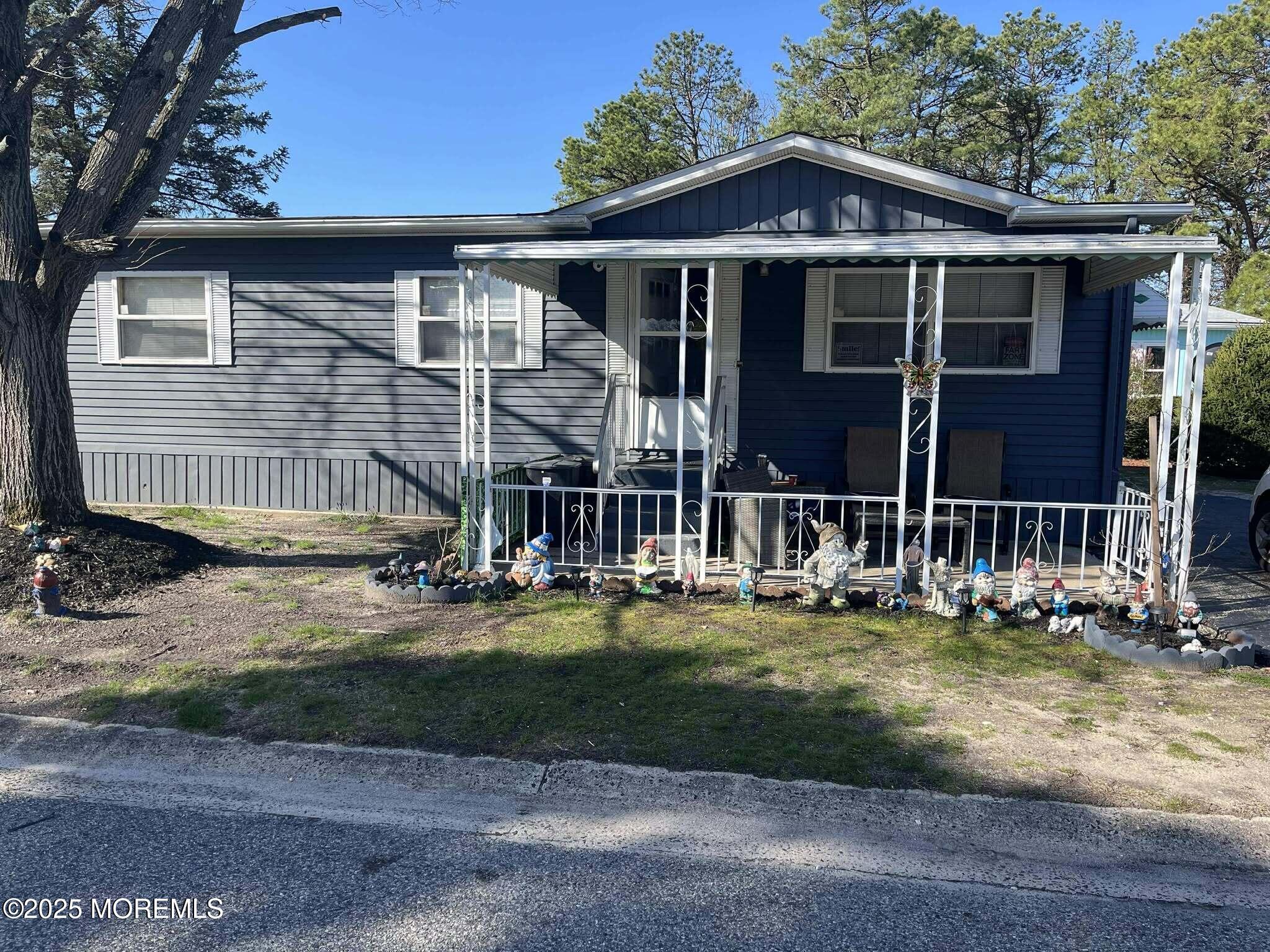 11 Pigeon Court, Whiting, New Jersey image 1