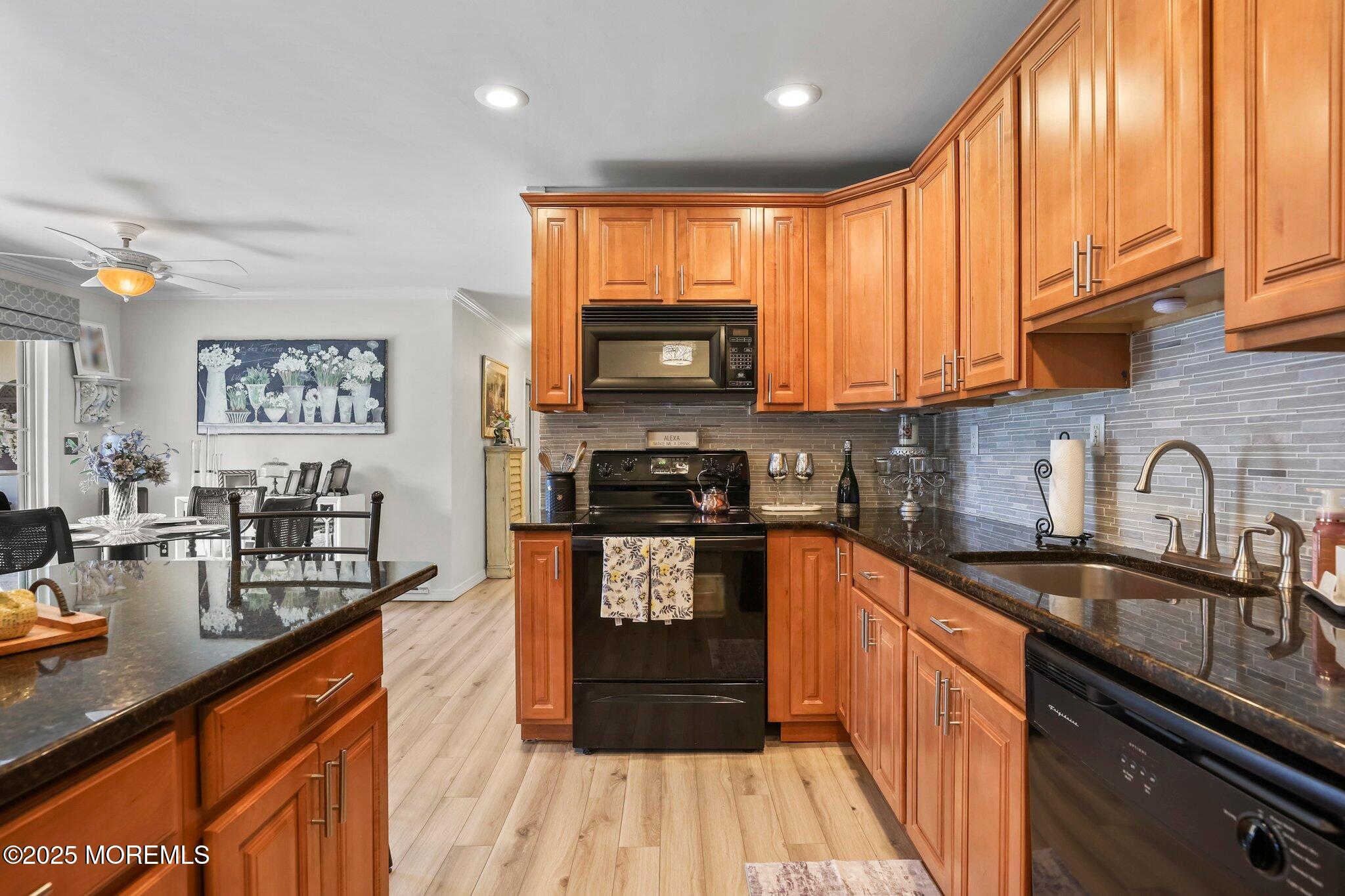 160 Cross Slope Court #F, Manalapan, New Jersey image 5