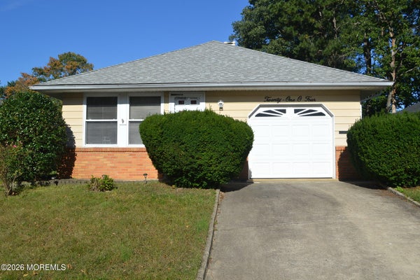 2104 MOUNT HOPE LN, TOMS RIVER, NJ 08753 - Image 3c8d809b512f5eb85b40b8305b0d986a/770935400