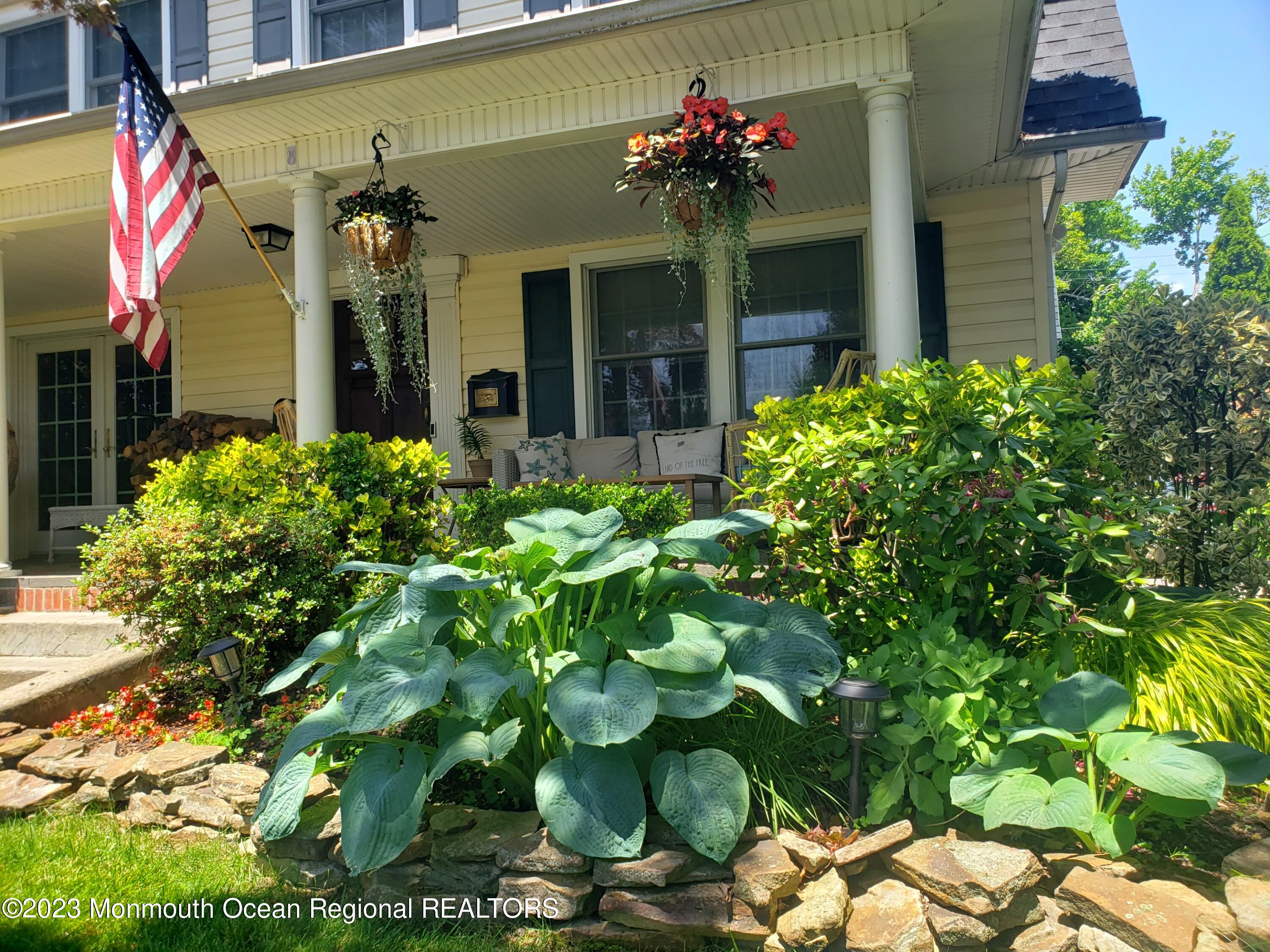 407 Chicago Boulevard