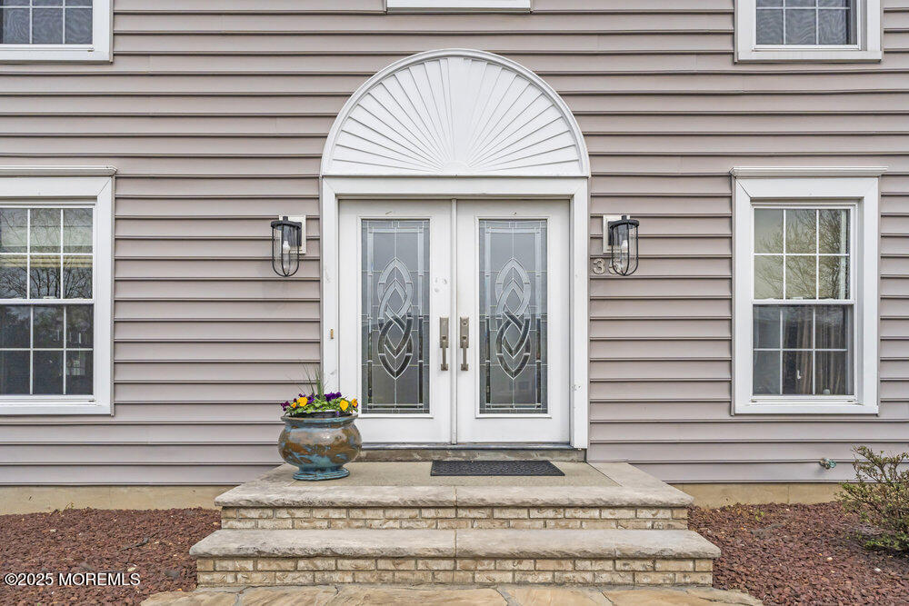 35 Harness Lane, Marlboro, New Jersey image 3