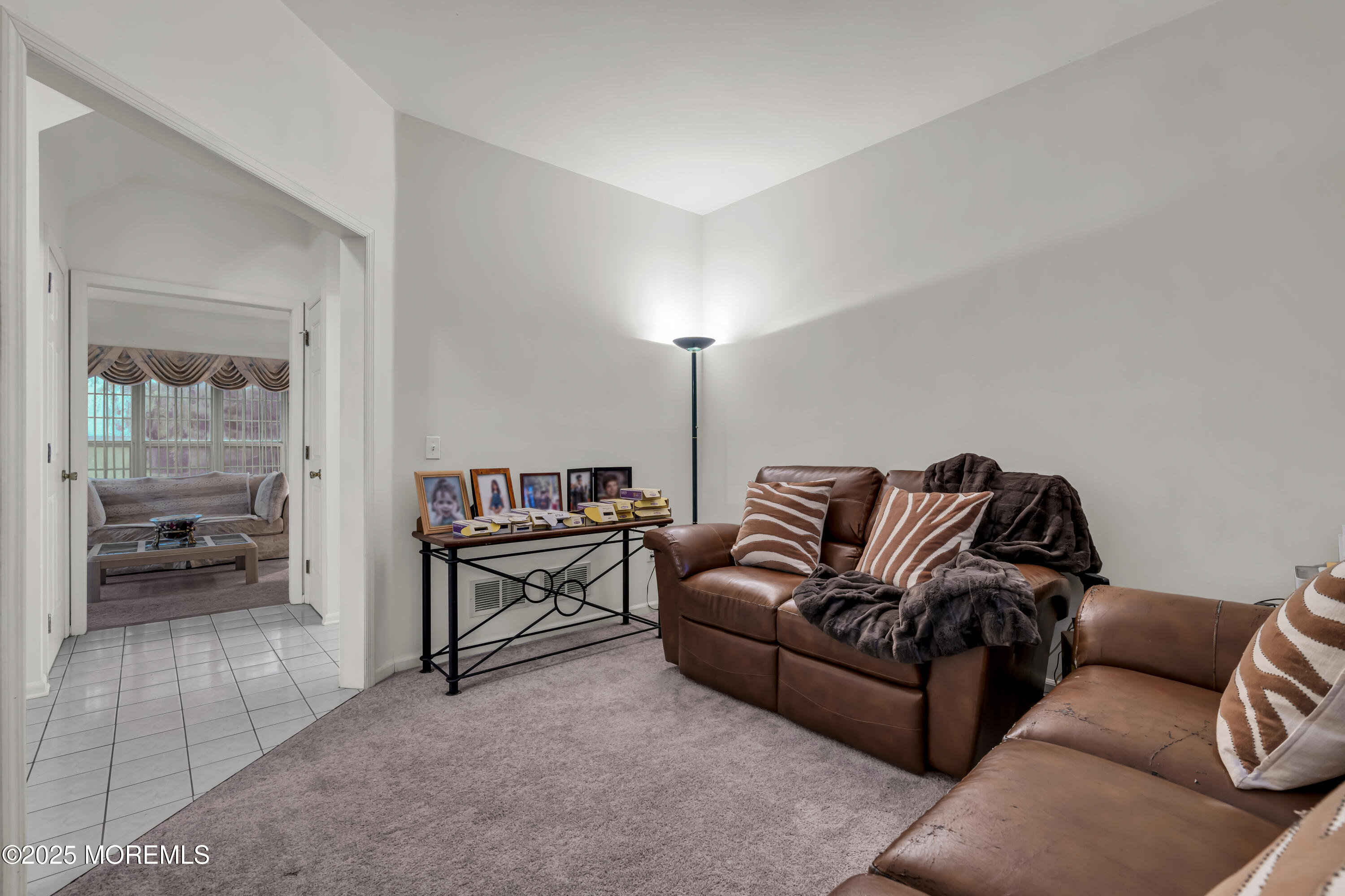 6 Cardinal Way, Raritan, New Jersey image 10