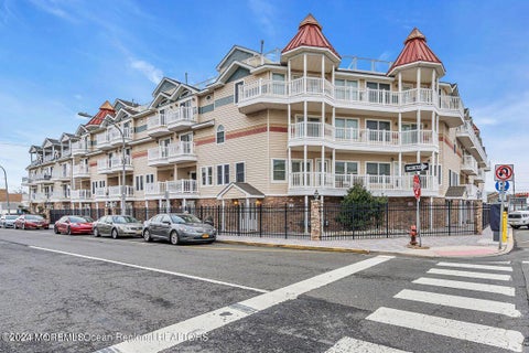 Townhouse For Rent - 21 Blaine Avenue #11<br/> Seaside Heights, NJ 08751
