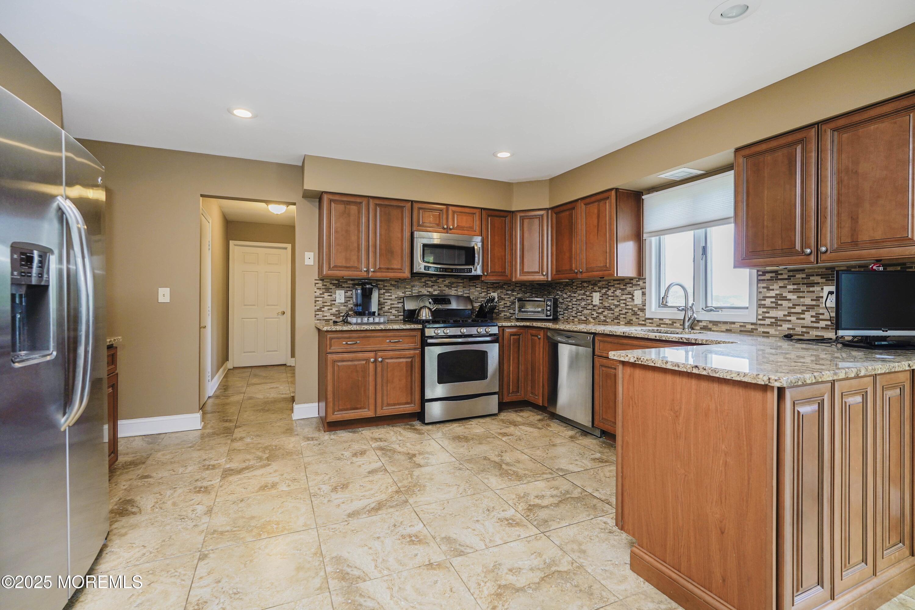 415 Spotswood Englishtown Road, Monroe Township, New Jersey image 9