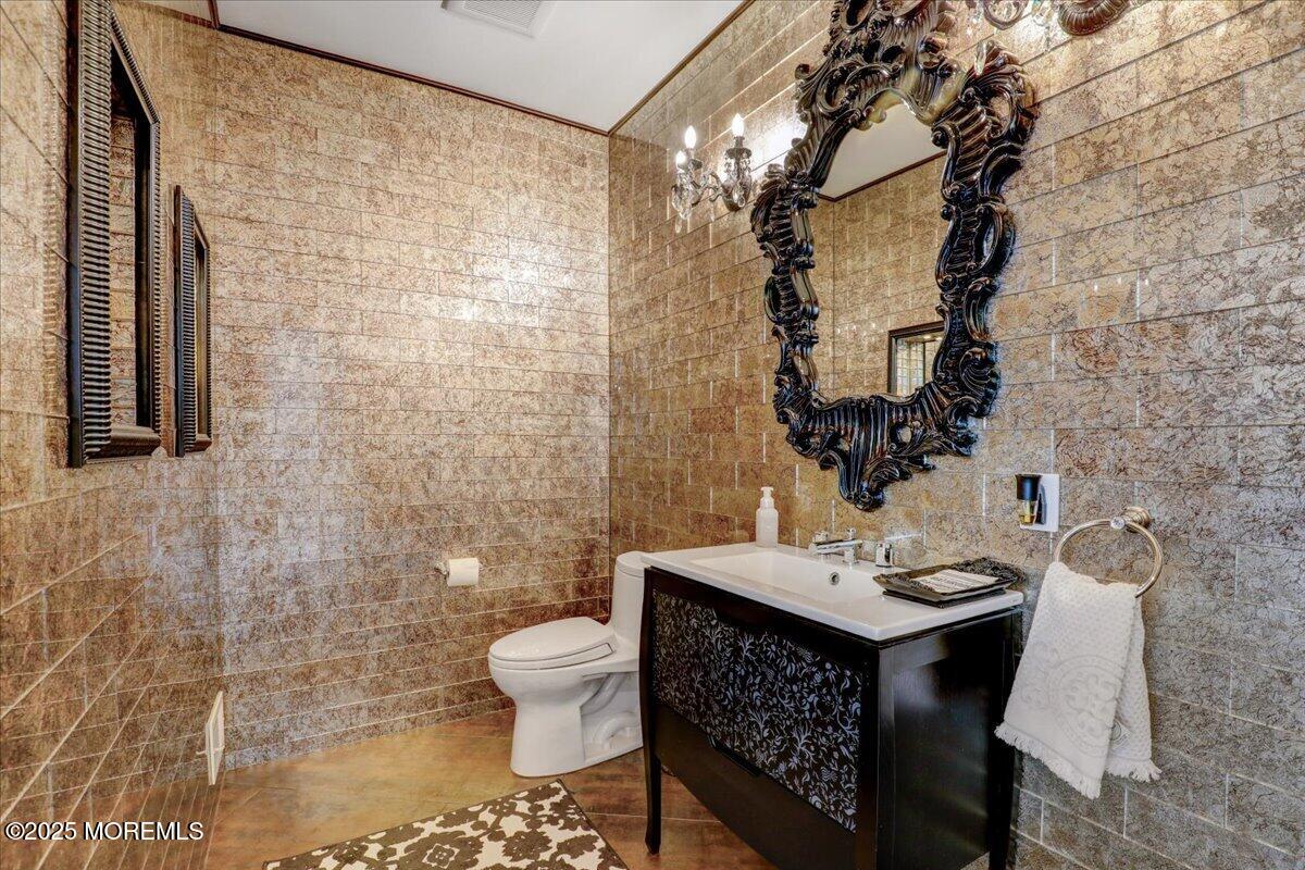 11 Hemingway Court, Morganville, New Jersey image 27