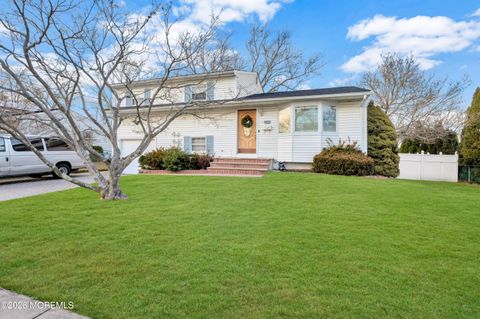 Photo of 1121 Darlene Avenue, Ocean Twp, NJ 07712 (MLS # 22601276)