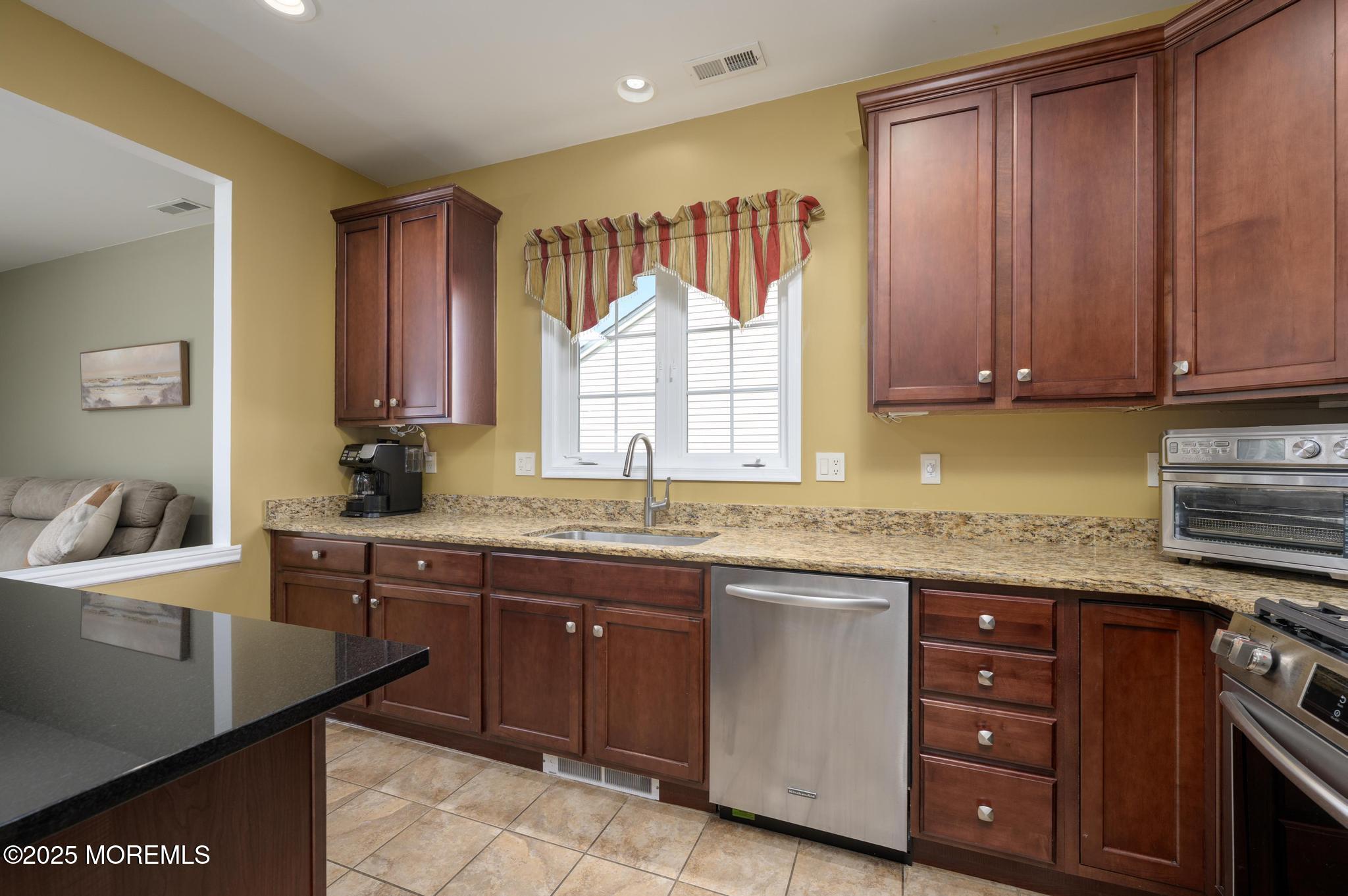 8 Ascot Lane, Manchester, New Jersey image 20