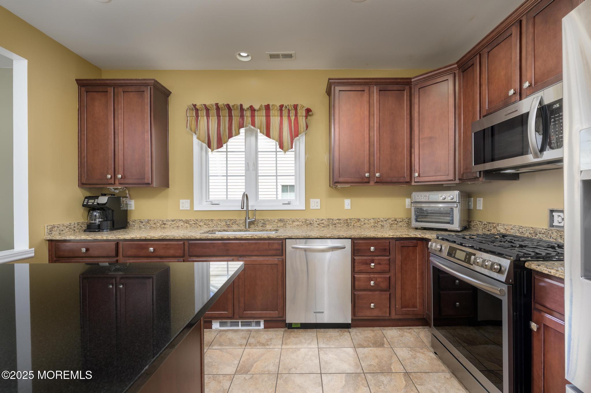 8 Ascot Lane, Manchester, New Jersey image 19