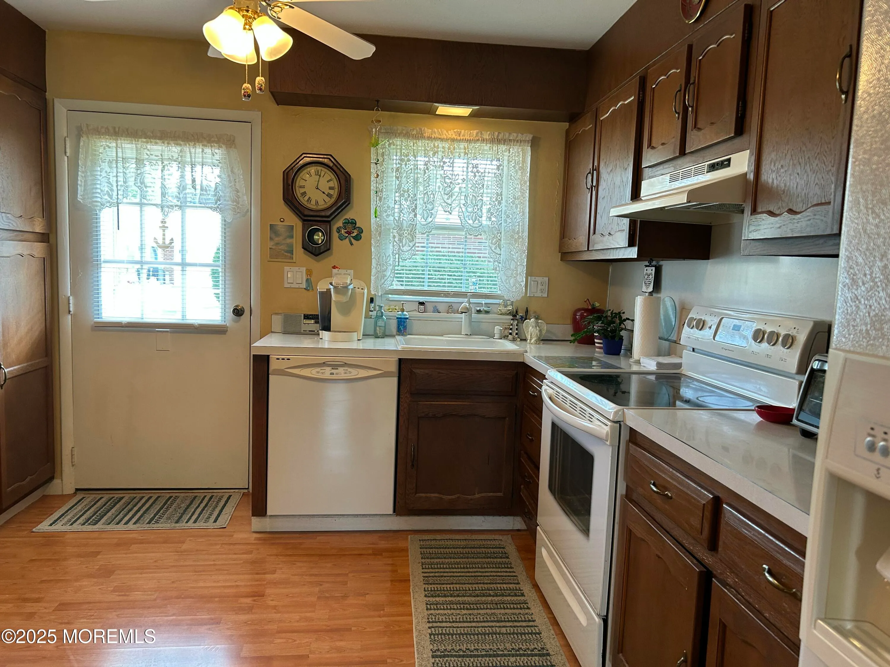 Lakewood, New Jersey 08701, United States, 2 Bedrooms Bedrooms, ,1 BathroomBathrooms,Residential,Active,188560