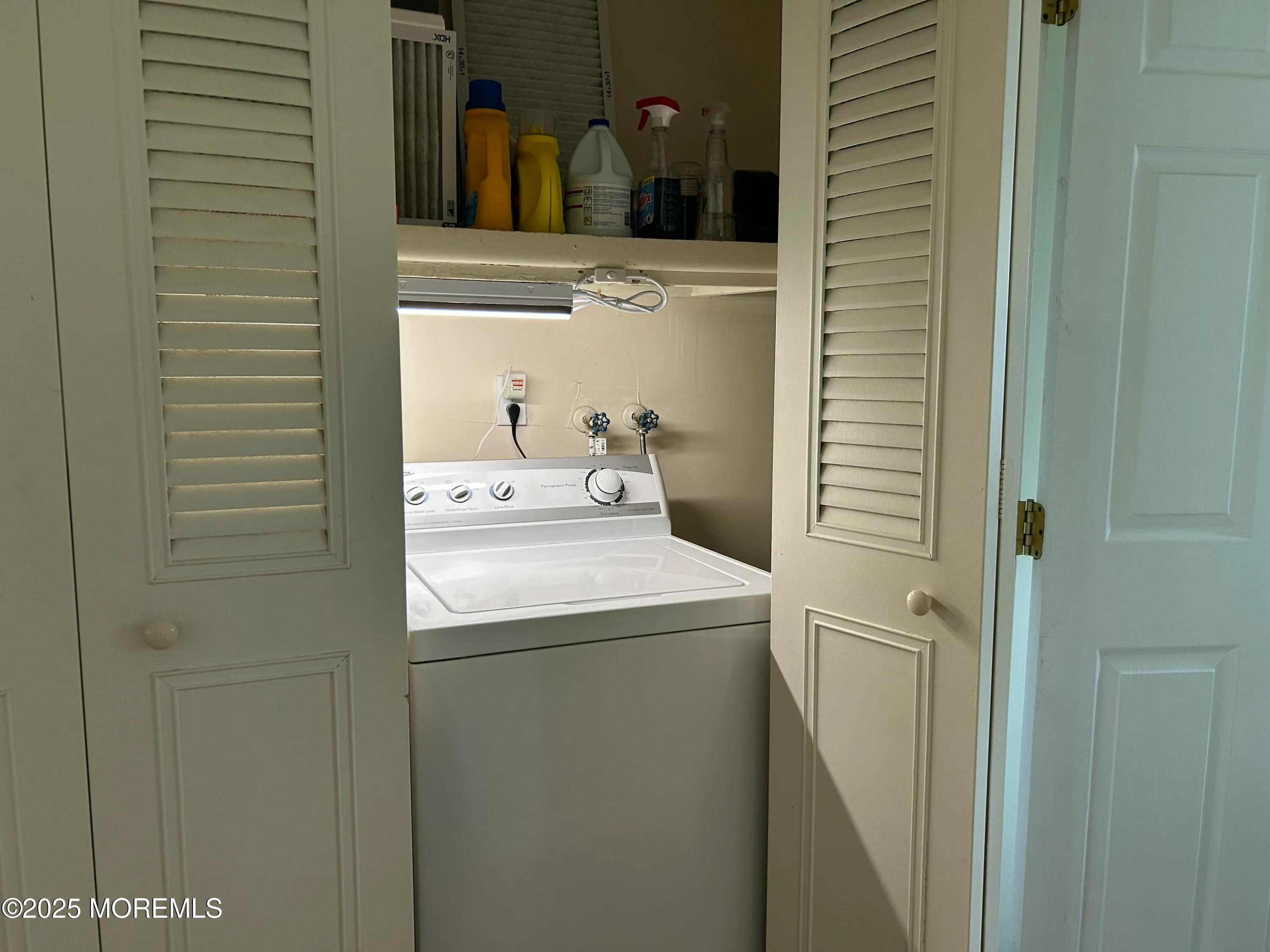 Lakewood, New Jersey 08701, United States, 2 Bedrooms Bedrooms, ,1 BathroomBathrooms,Residential,Active,188560