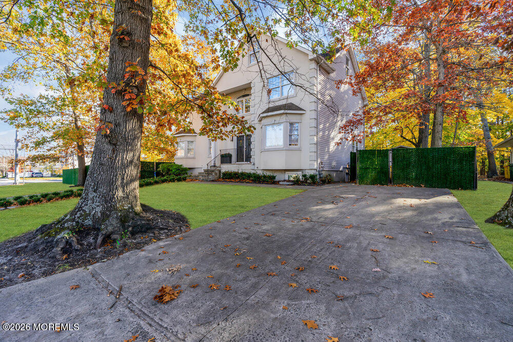 1501 Pine Park Avenue