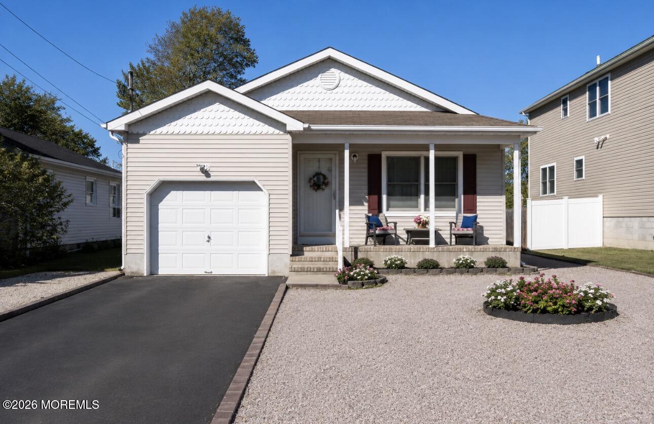 562 George Road