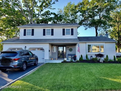 Photo of 42 S Heathcote Avenue, Edison, NJ 08817 (MLS # 22537389)