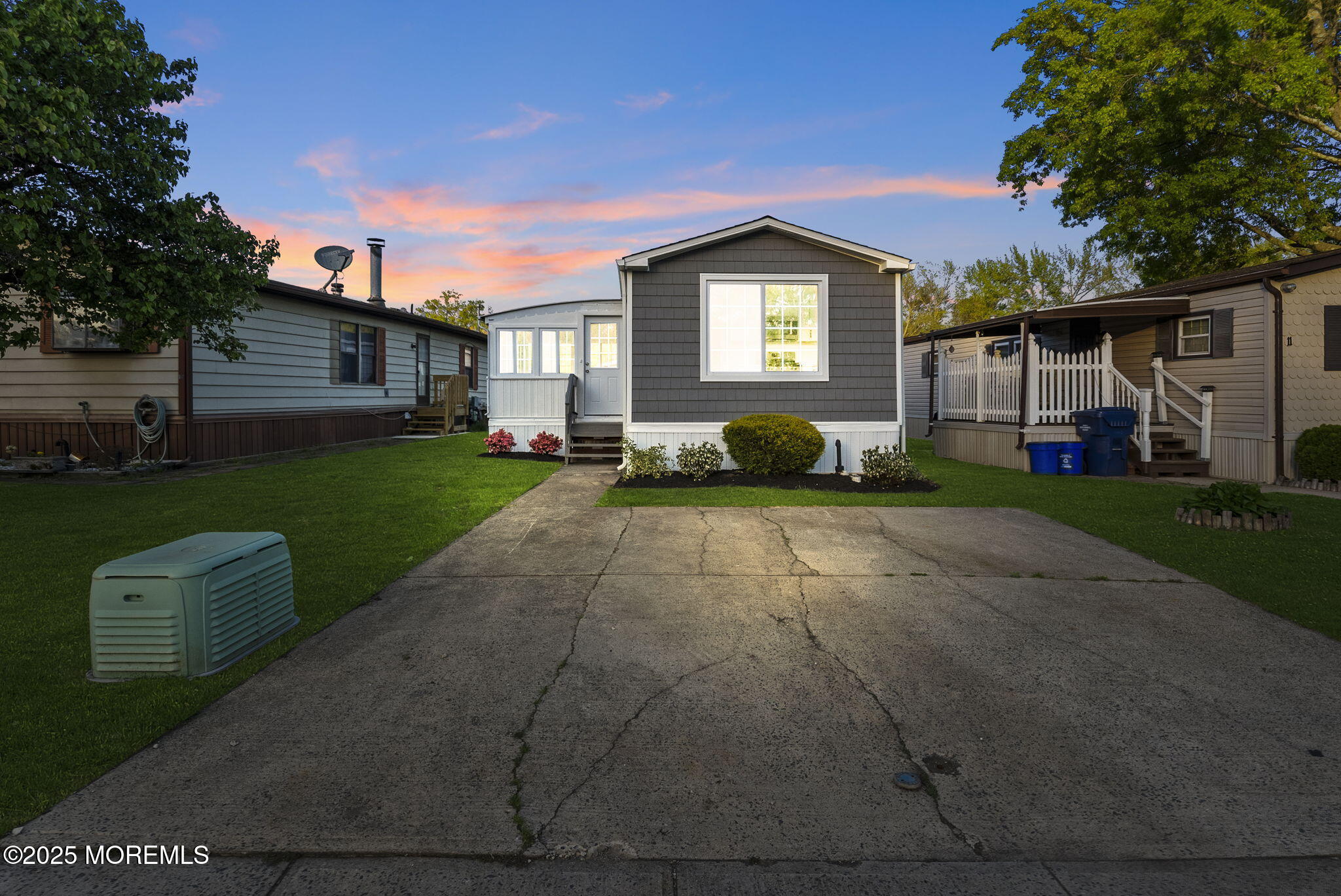 13 Deerbrook Boulevard, North Brunswick, New Jersey image 3