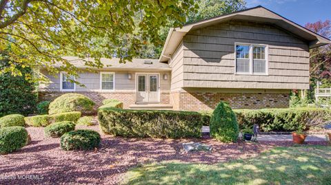 8 Manor Drive Manalapan NJ 07726