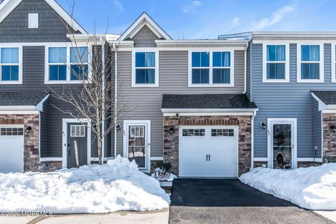 Photo of 42 Athens Way, Cliffwood, NJ 07721 (MLS # 22605165)