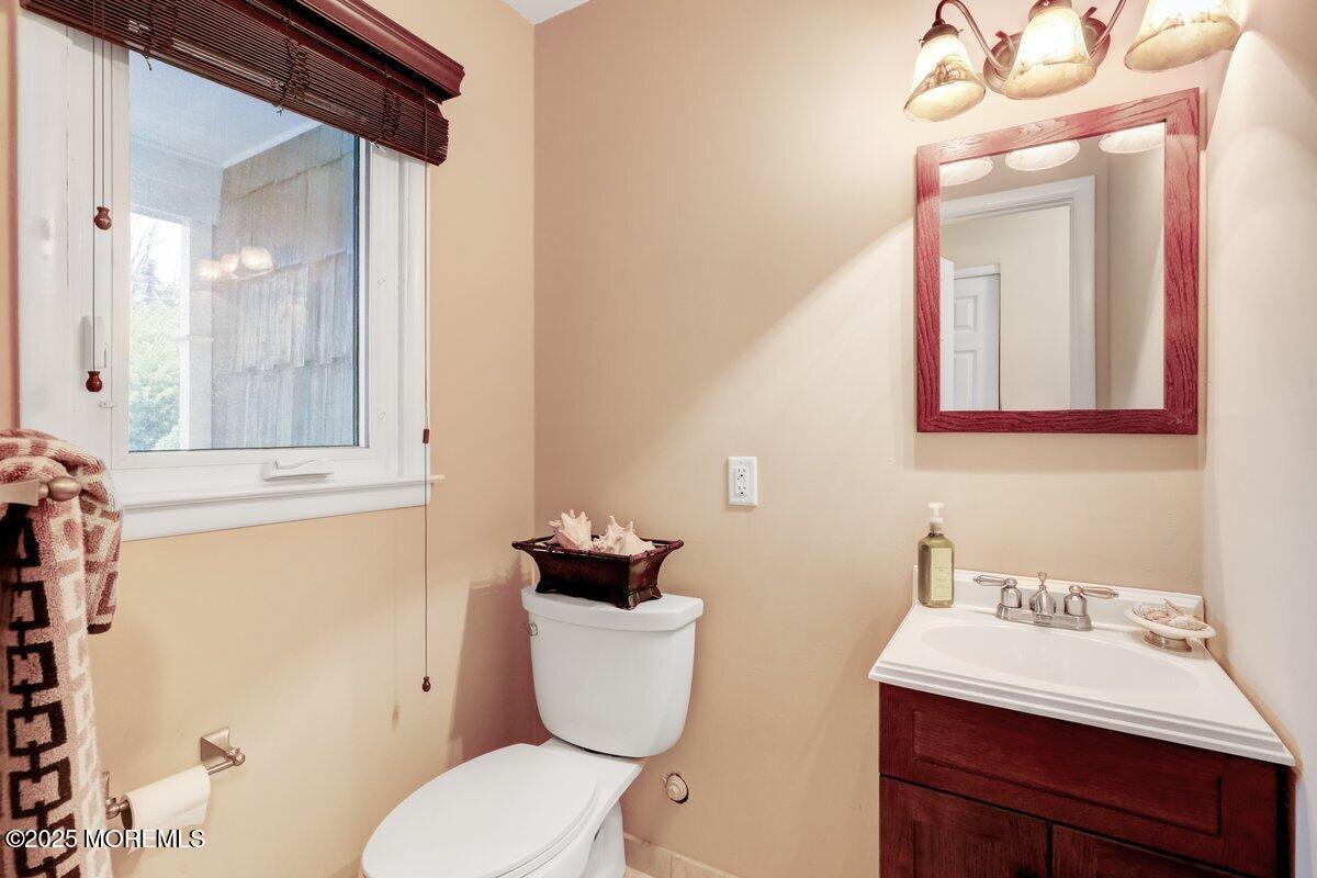 14 Edwards Drive, Freehold, New Jersey image 13