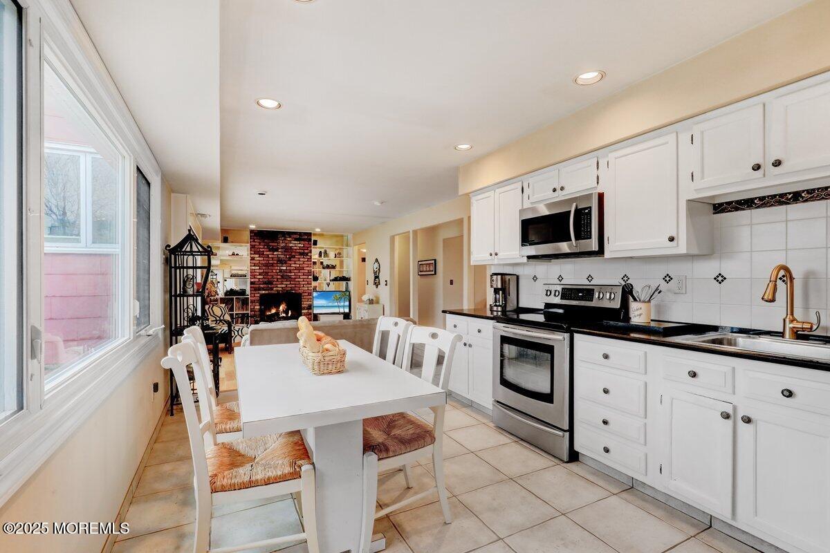 14 Edwards Drive, Freehold, New Jersey image 8