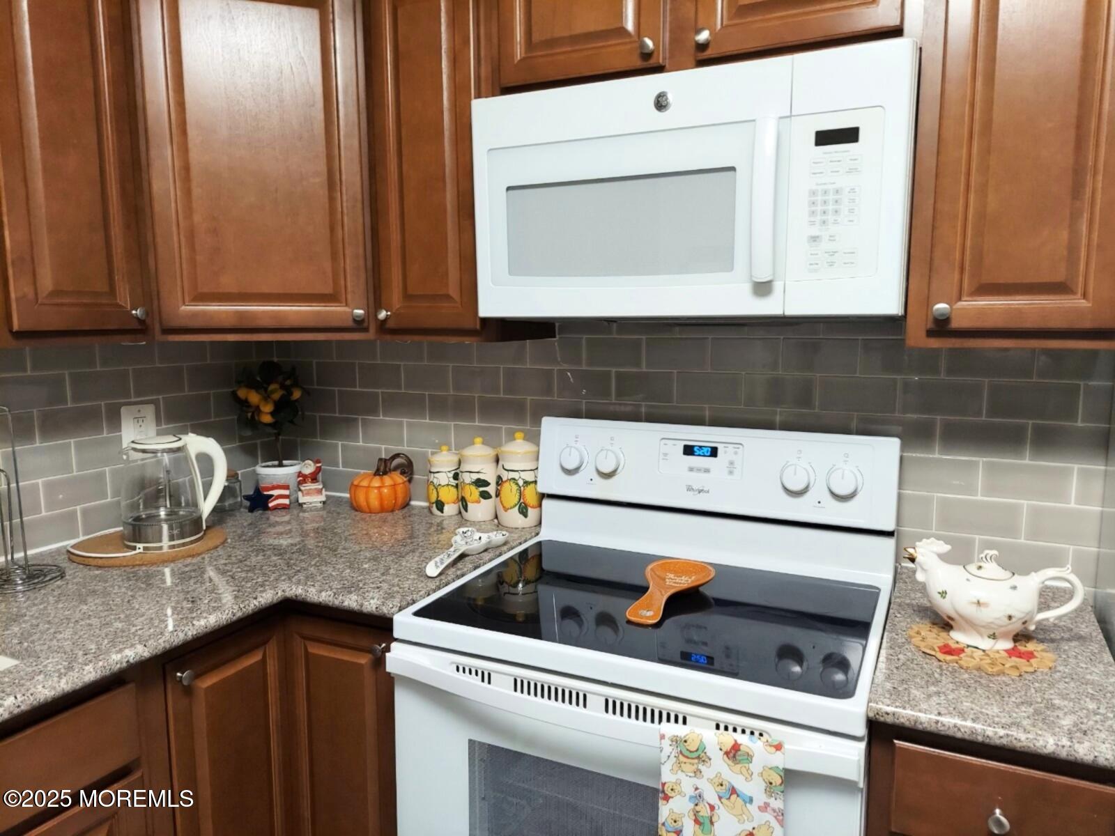 9 Dennison Dr #I, Hightstown, New Jersey image 3