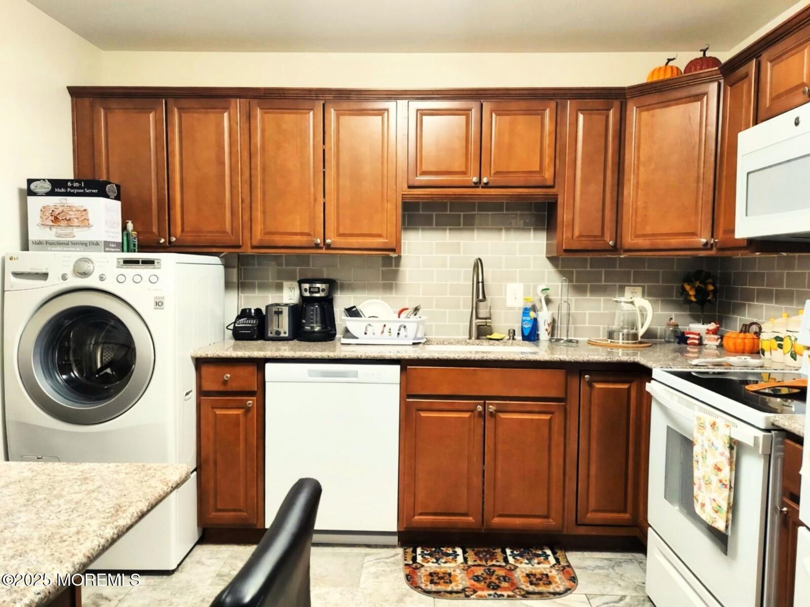 9 Dennison Dr #I, Hightstown, New Jersey image 4