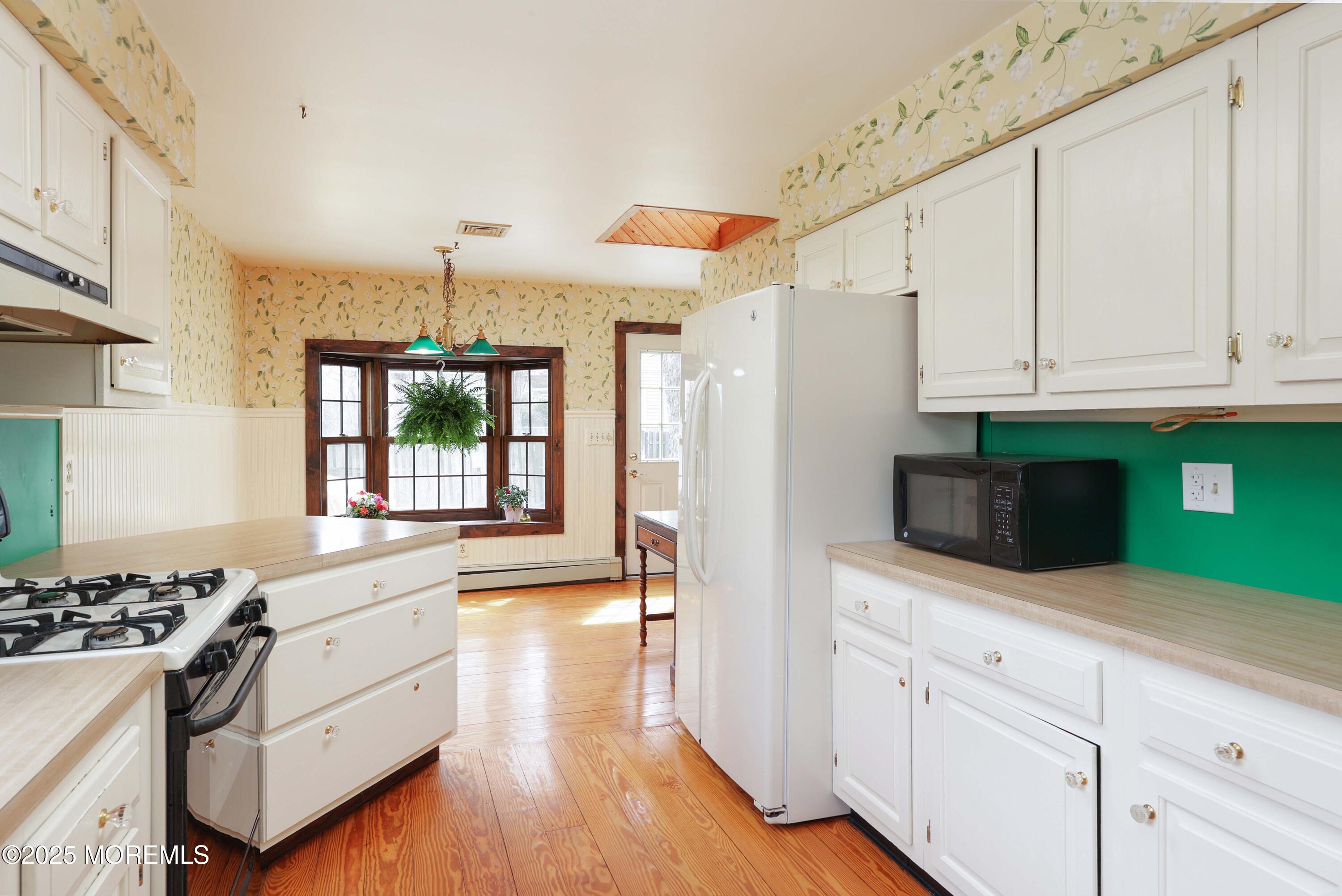 262 Chamone Avenue, Leonardo, New Jersey image 21