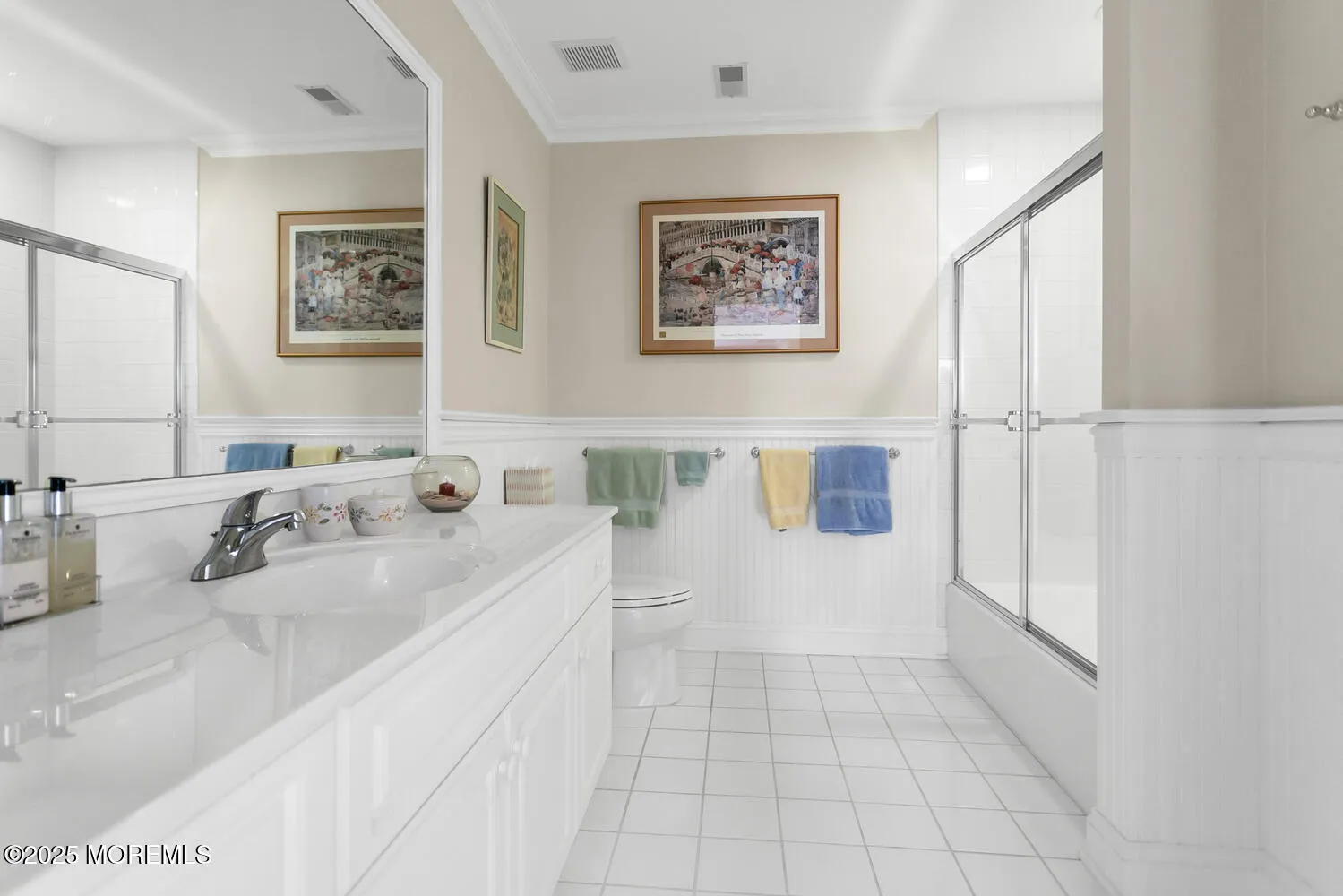 Red Bank, New Jersey 07701, United States, 3 Bedrooms Bedrooms, ,3 BathroomsBathrooms,Residential,Active,191340