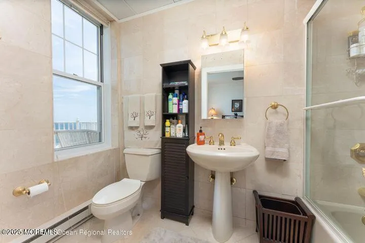 Spring Lake, New Jersey 07762, United States, 1 Bedroom Bedrooms, ,1 BathroomBathrooms,Residential,Active,134925