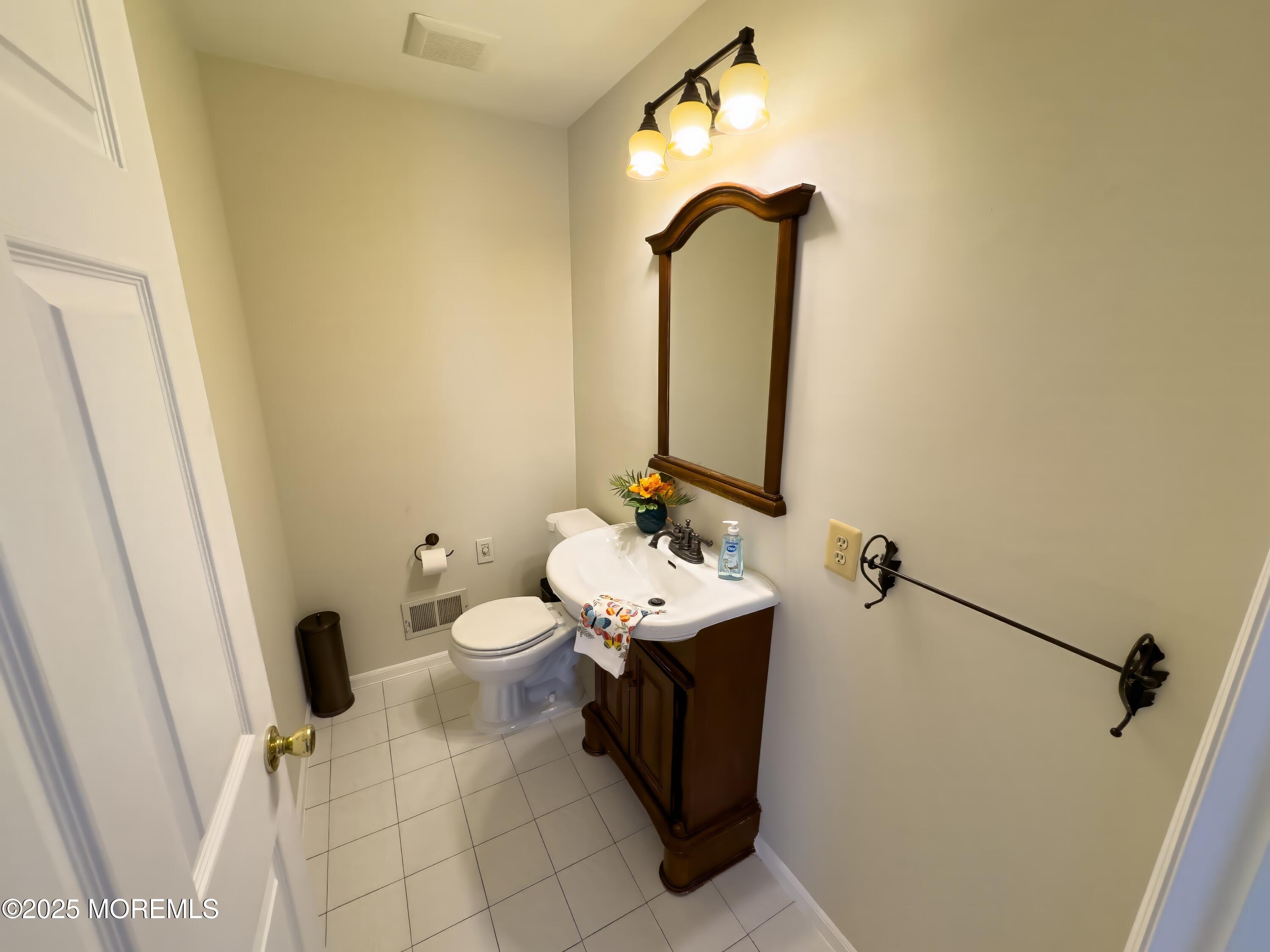 35 Teakwood Drive, Jackson, New Jersey image 17