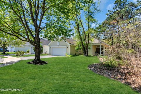 Homes For Sale - 52 Summerwinds Drive<br/> Lakewood, NJ 08701