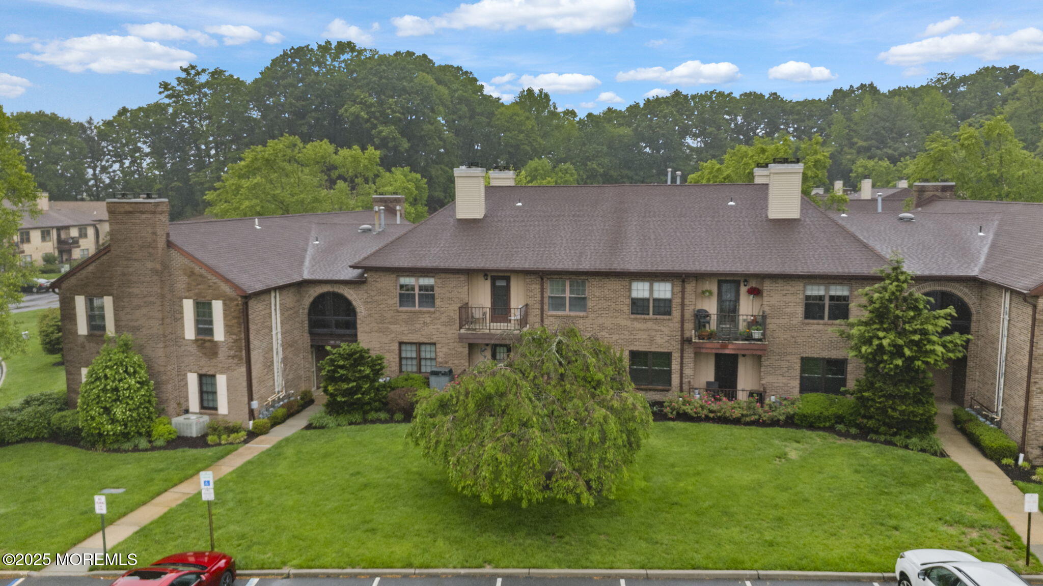 516 Wellington Place, Aberdeen, New Jersey image 5