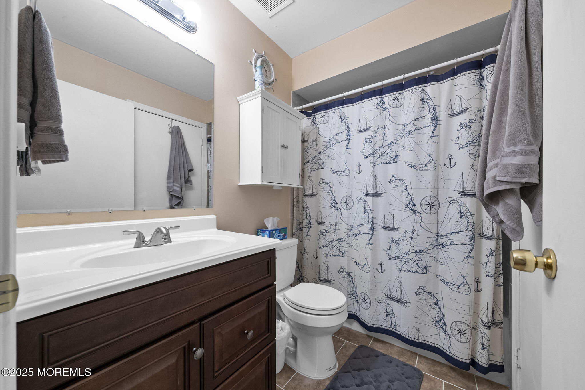 516 Wellington Place, Aberdeen, New Jersey image 16