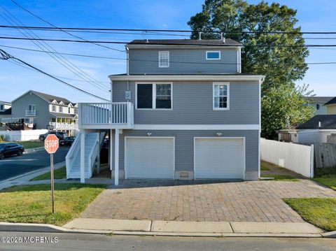 Homes For Rent - 401 Spruce Street<br/> Union Beach, NJ 07735