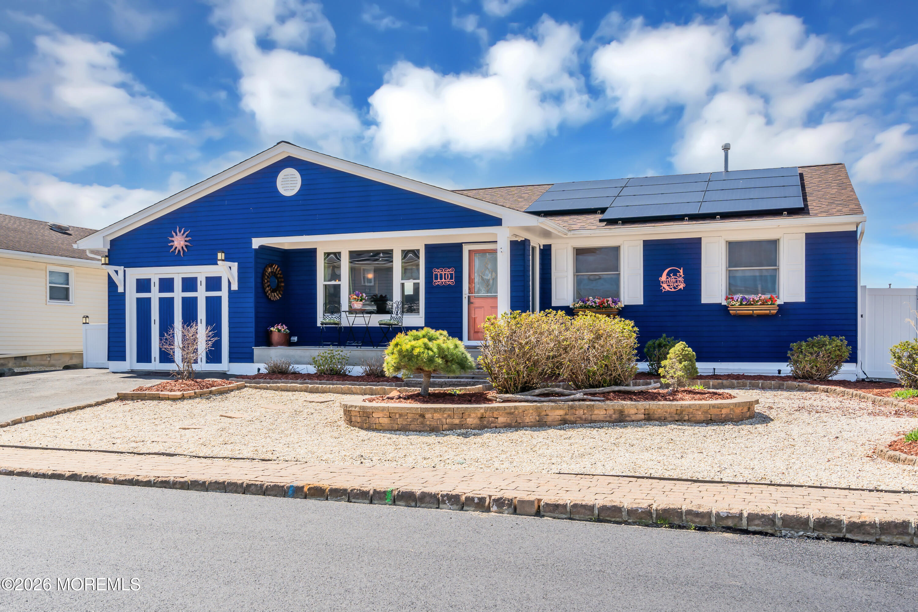 110 E Shrewsbury Drive