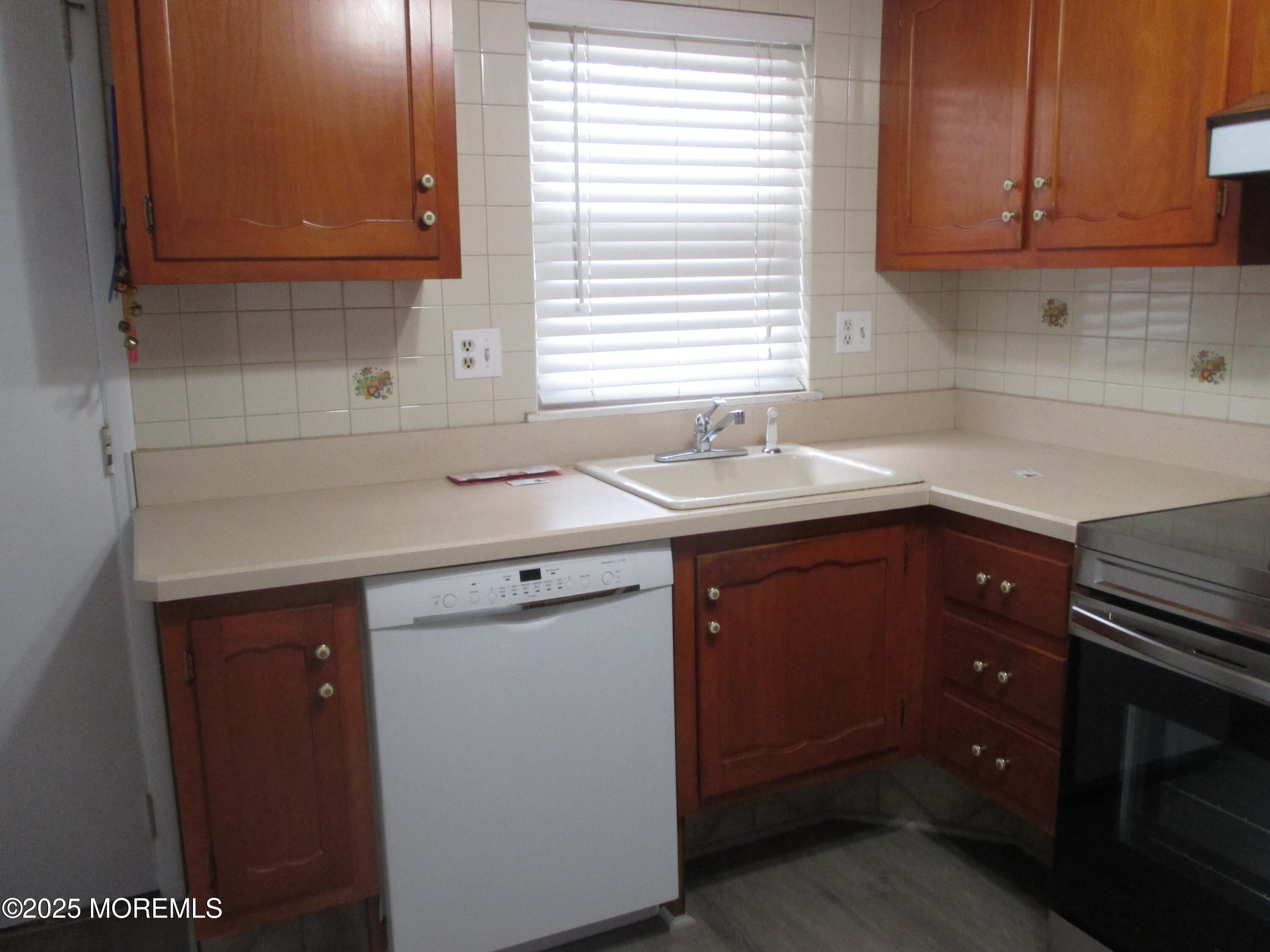 111B Edinburgh Lane, Lakewood, New Jersey image 7