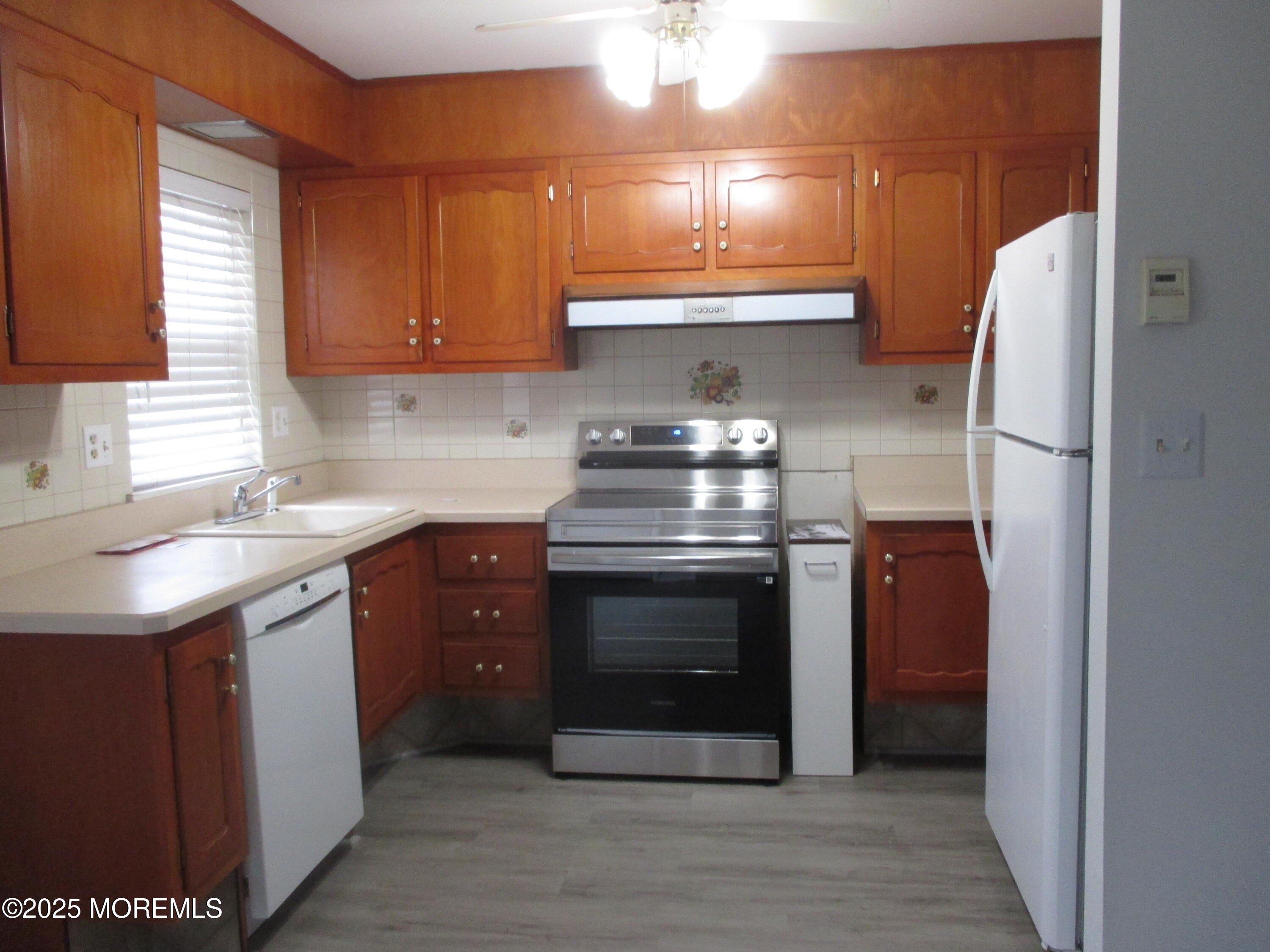 111B Edinburgh Lane, Lakewood, New Jersey image 6