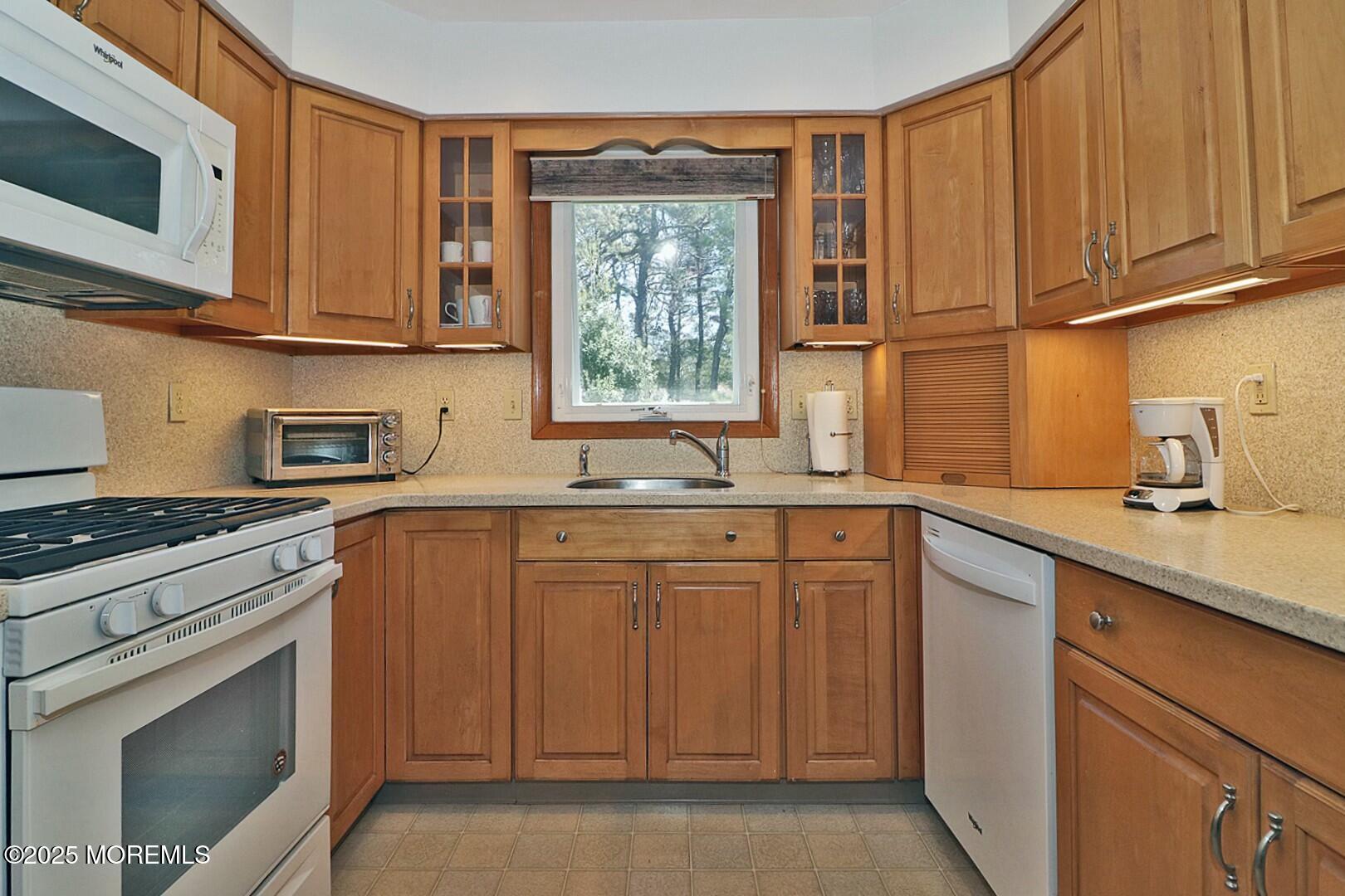 34 Beaverbrook Drive, Toms River, New Jersey image 13
